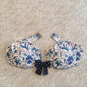 Abercrombie & Fitch bandeau swim top.